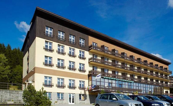 人員密集的生產(chǎn)加工車間，員工集體宿舍消防設(shè)