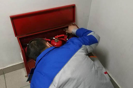 以法規為綱排查隱患，幫助客戶打造消防合規維保報告